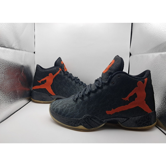 Size 8M | 9.5W - Jordan XX9 Black Team Orange - 695515-005 - Picture 1 of 10